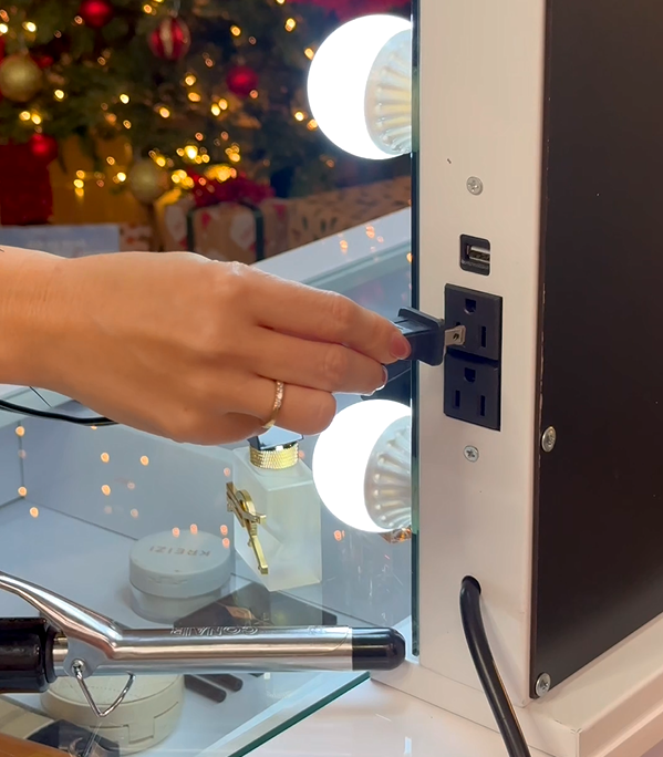 Glam and Glow Vanity Set: The Ultimate Smart Beauty Station