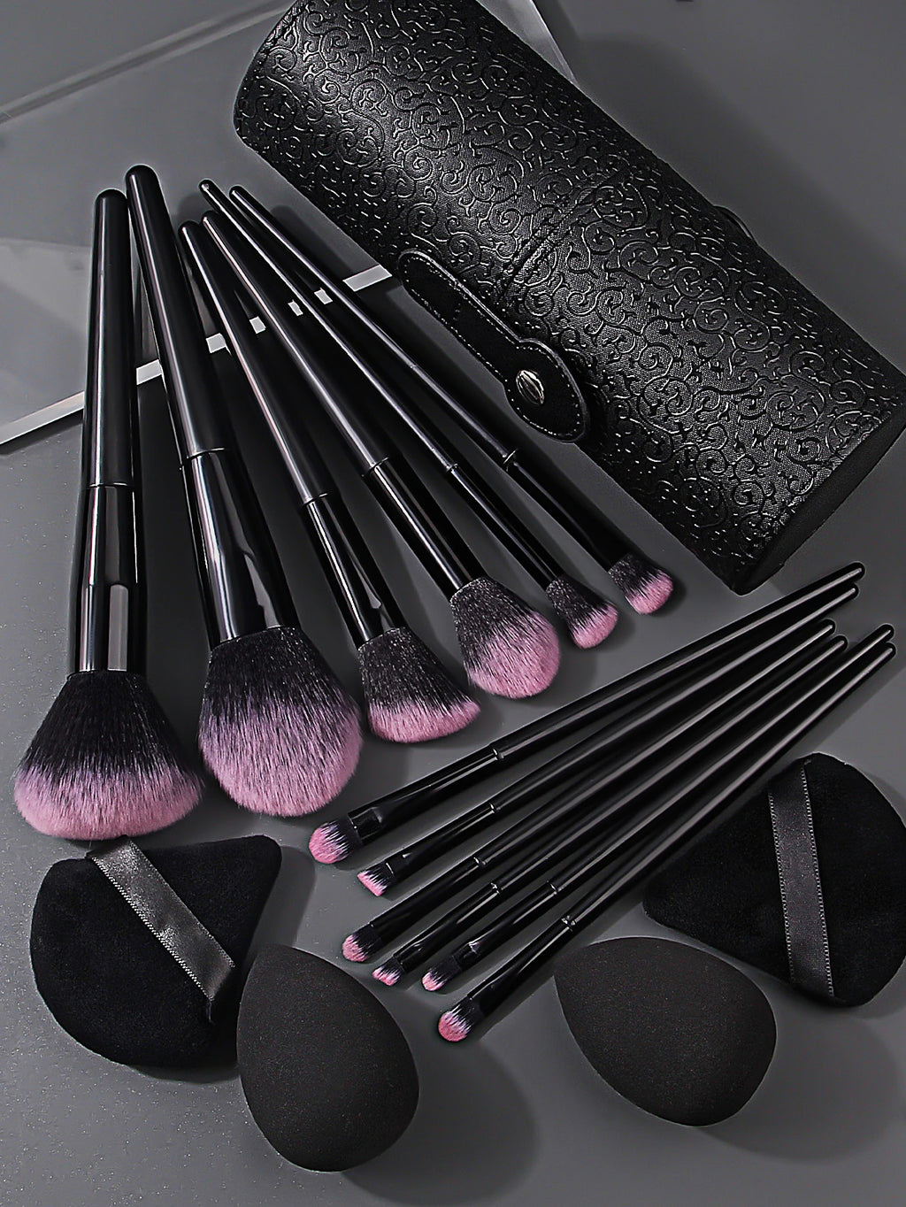 Makeup Brush Set - 17 Pcs