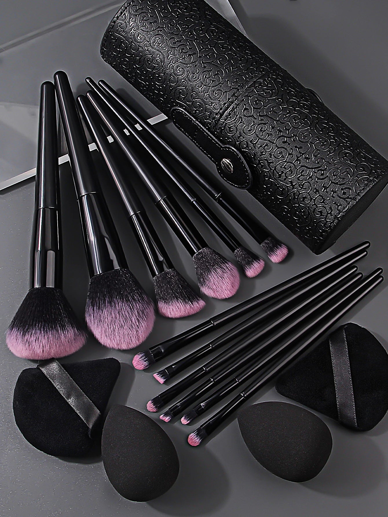 Makeup Brush Set - 17 Pcs