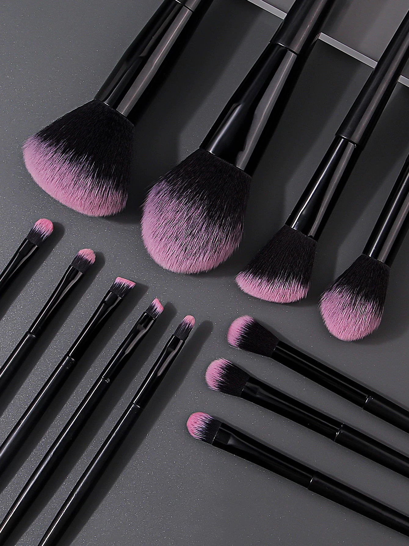 Makeup Brush Set - 17 Pcs