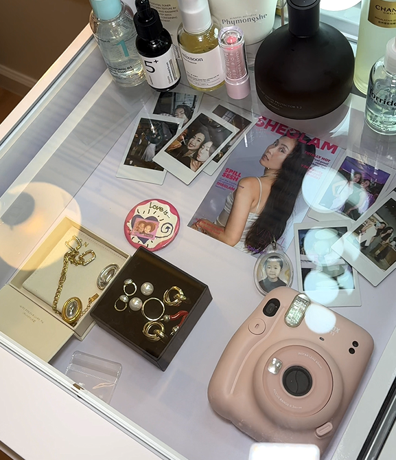 Glam & Glow – Smart Vanity Set Glossy White Edition— 13 Drawers